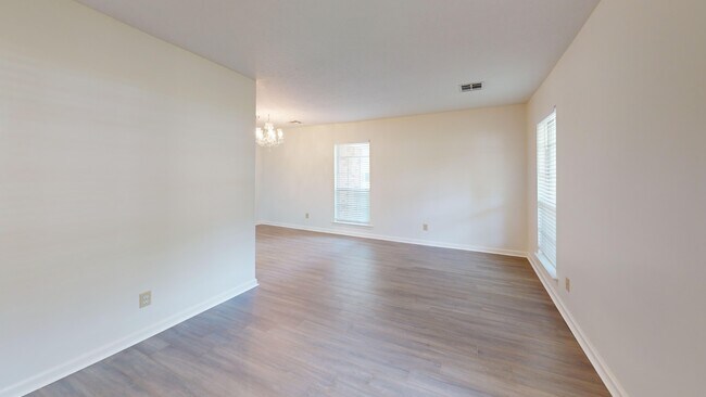 Building Photo - 1212 Hillman St