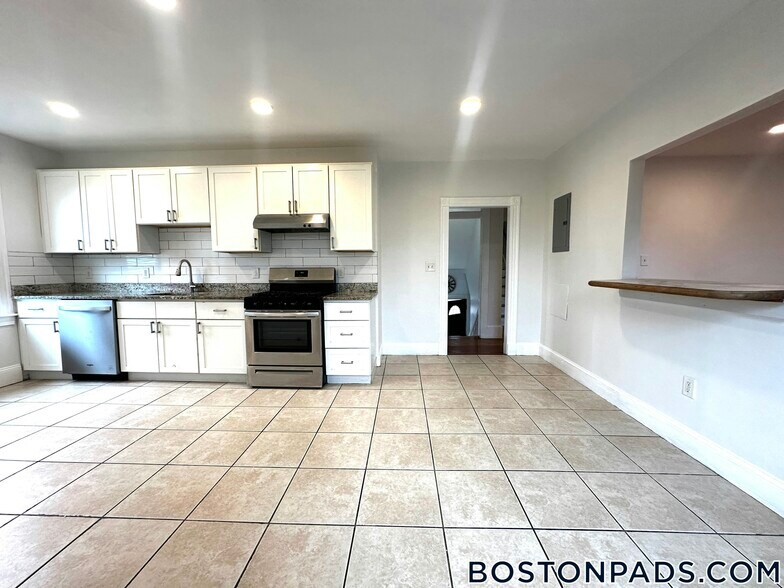 Building Photo - 30 Humphreys Pl