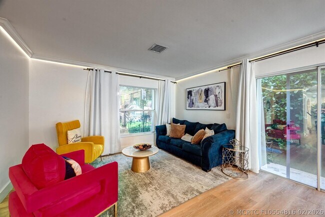 Building Photo - 9581 NW 9th Ct