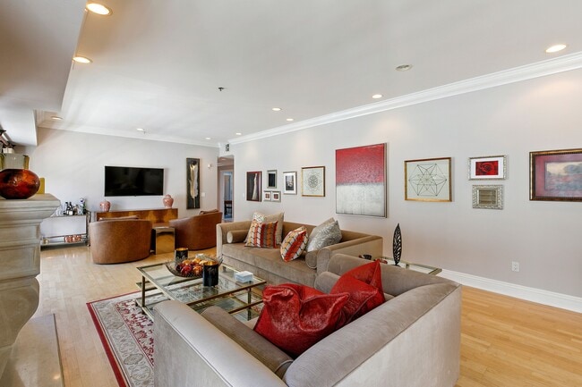 Building Photo - 11840 Dorothy St