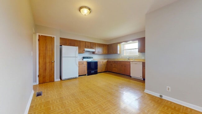 Building Photo - Shelby Schools, 3+ Bedrooms, Next to 1st Baptist Church!