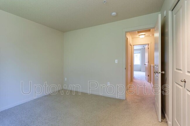 Building Photo - 300 NW 116th Ave