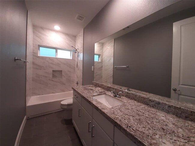 Building Photo - 5439 Camaguey St