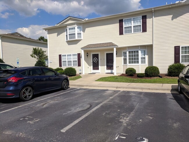Primary Photo - 3821 E Vancroft Cir