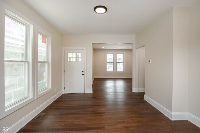 Building Photo - 405 Keystone Ave