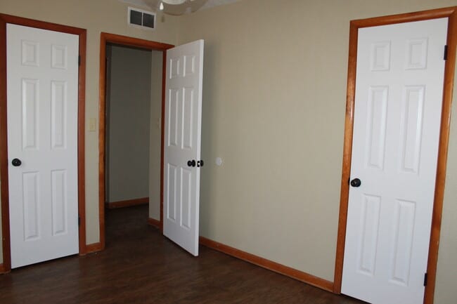 Building Photo - So Much New! And, Tinker Close!