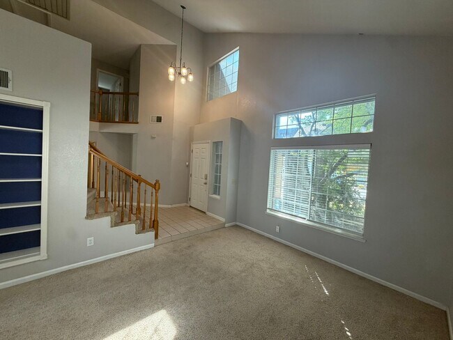 Building Photo - 8420 Oak Flat Way