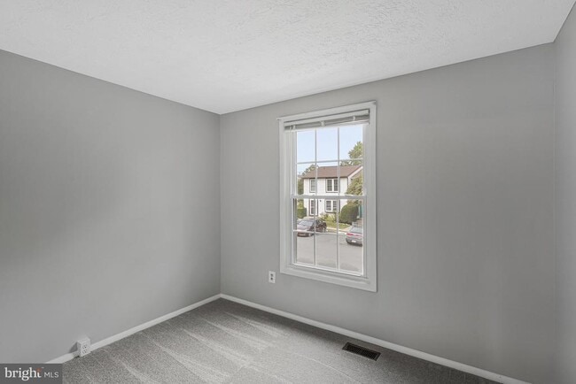 Building Photo - 8025 Tyson Oaks Cir