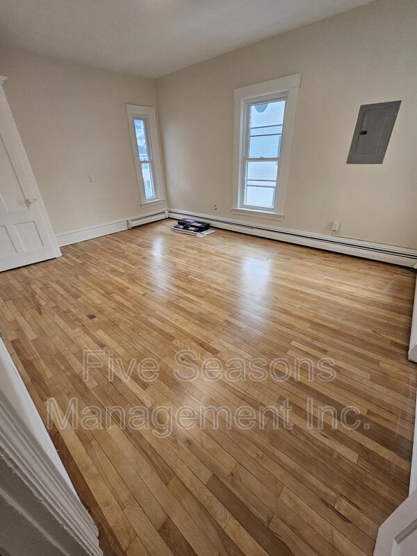 Building Photo - 16-18 Loomis Street - 2