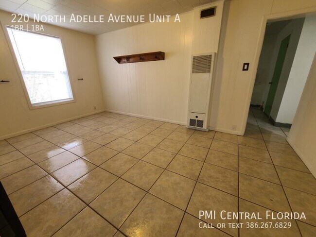 Building Photo - 220 N Adelle Ave