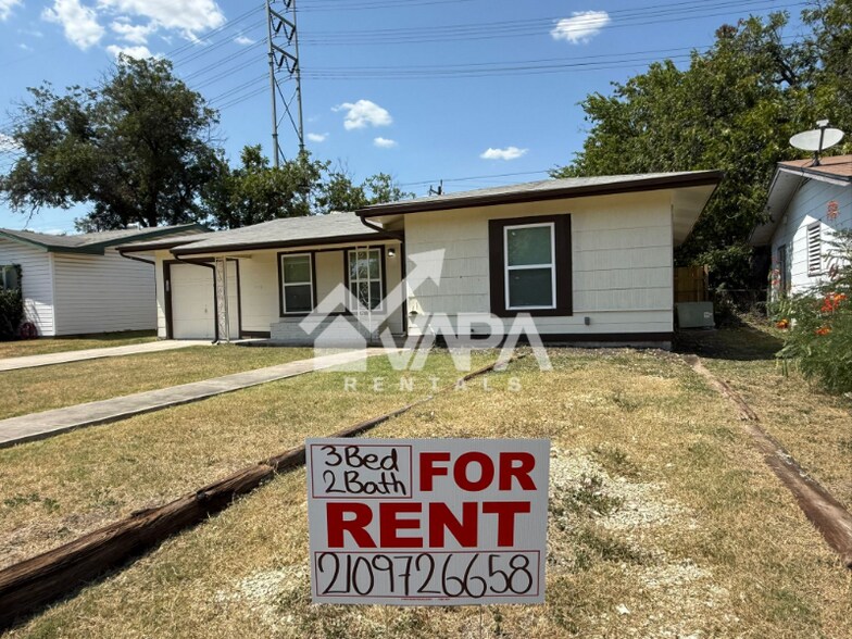Primary Photo - 315 Weizmann St