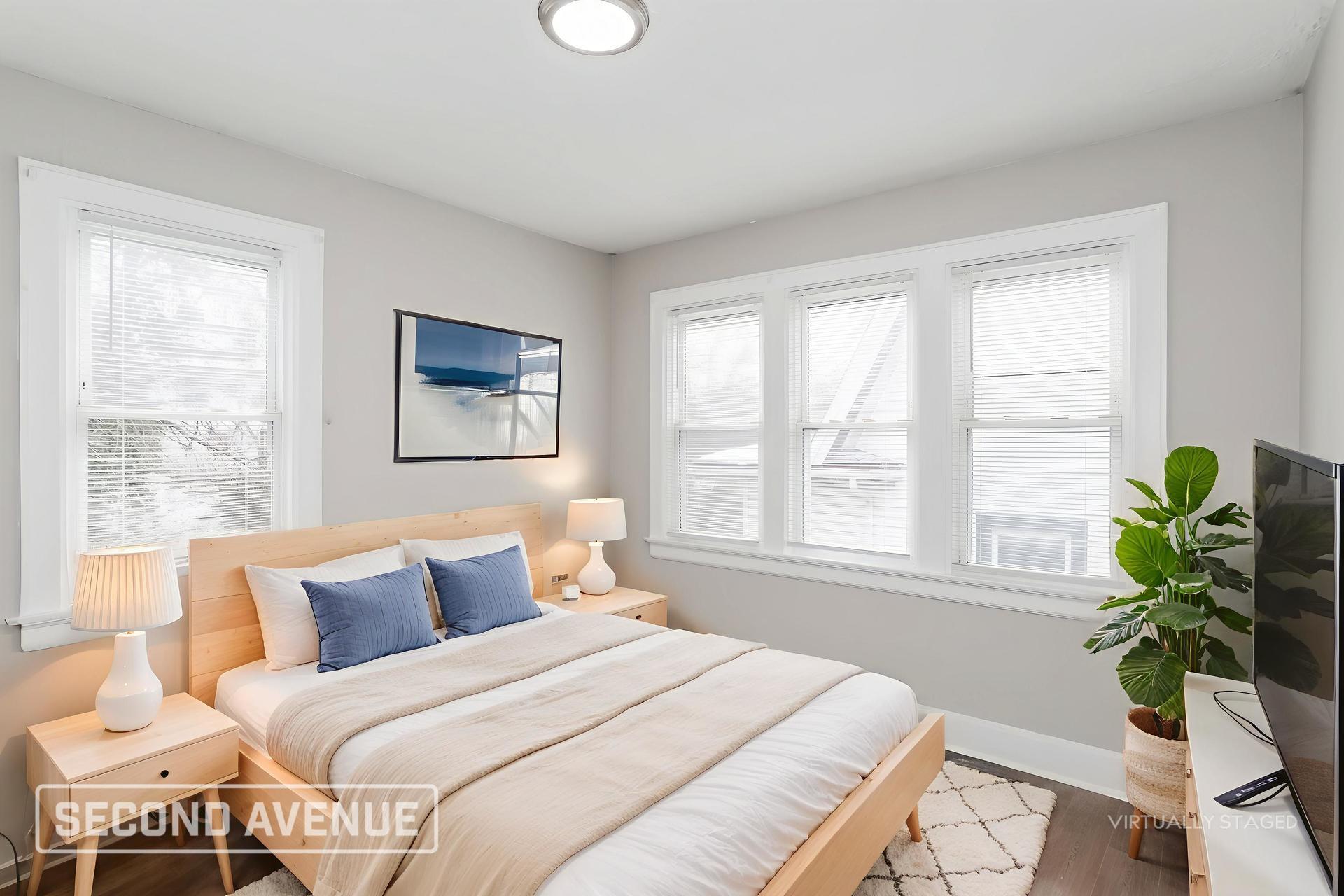 Building Photo - 922 Wells St