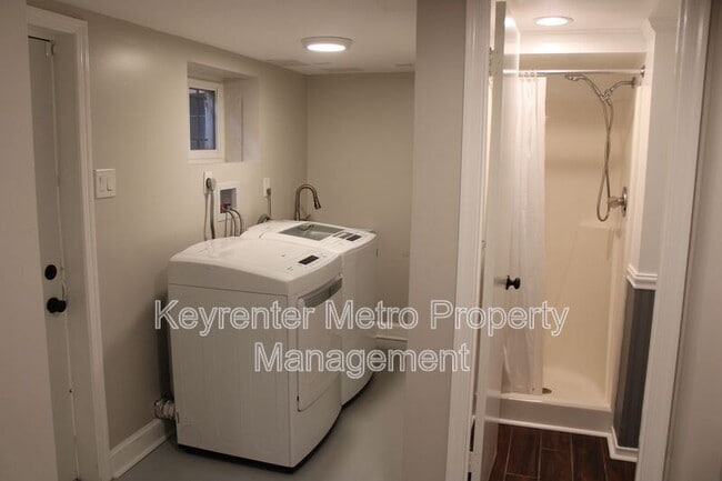 Building Photo - 9201 Fort Foote Rd