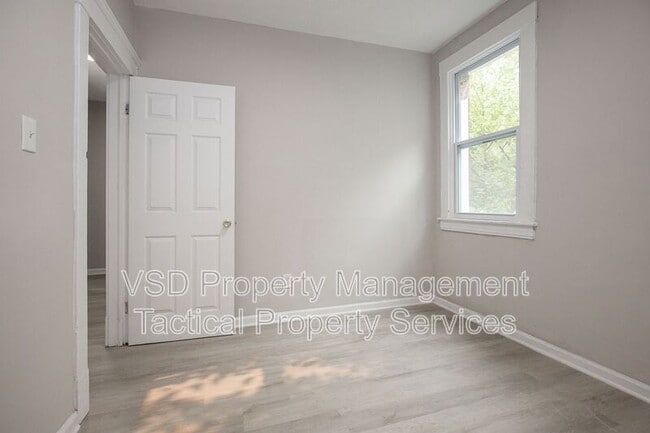 Building Photo - 9911 Olivet Ave