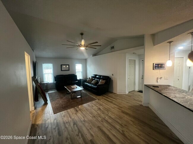 Building Photo - 2300 Hickory Dr