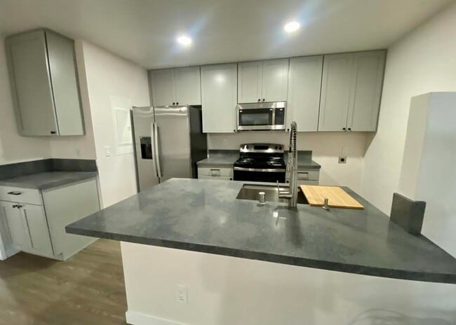 Building Photo - Beautifully Updated UTC Home with 2 Master Suites!