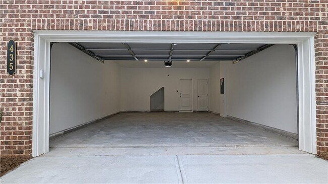 Building Photo - 435 Carrera Ln