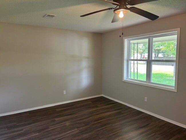 Building Photo - 101 Normandy Ave