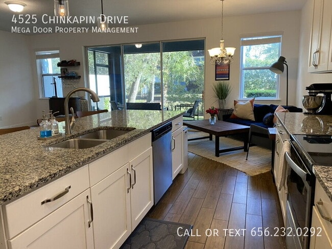 Building Photo - 4525 Chinkapin Dr