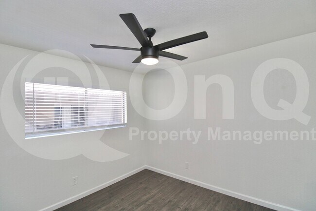 Building Photo - 520 N Stapley Dr