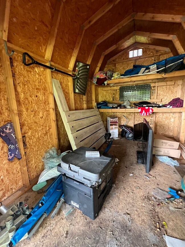 Building Photo - Summer Special.! Half Off First Months Rent!