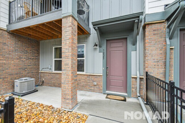 Building Photo - Charming 3BR Townhome in Castle Pines