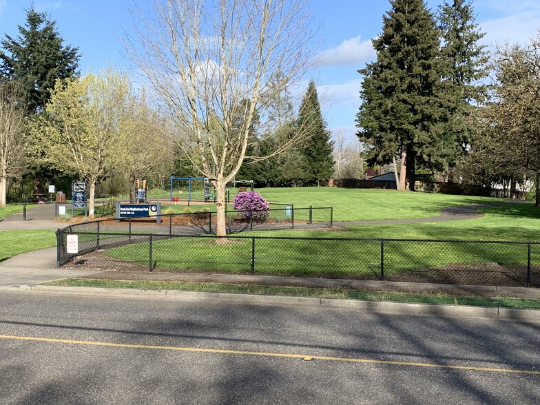 Roads End Park Across Street - 4018 NE 54th Ave