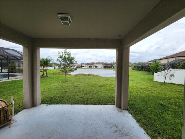 Building Photo - "Spacious 5-Bed Retreat with Elegant Hardw...