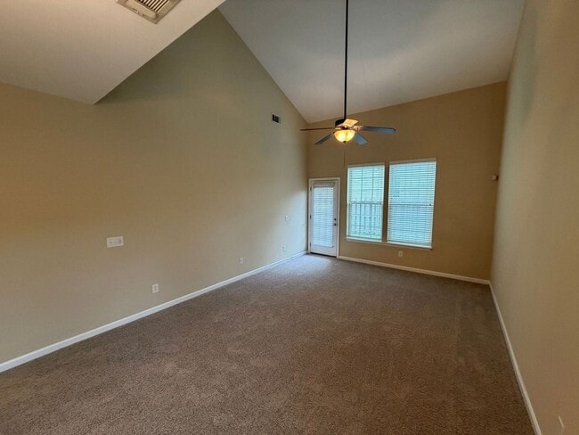 Building Photo - Desirable location, right off woodruff road!! All carpets just replaced, home completely repainted!!