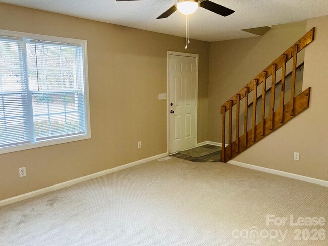 Building Photo - 6383 Kidville Rd