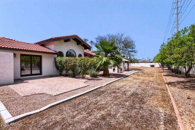 Building Photo - 5344 E Shaw Butte Dr