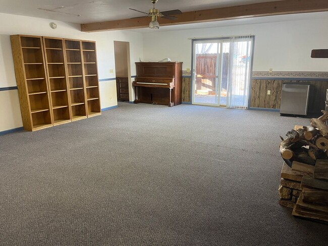 Building Photo - 1229 Thiel Rd