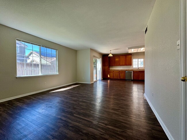 Building Photo - Newly updated 3 bedroom home in Commerce C...