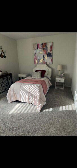 Building Photo - 21430 Chester Cliff Ln