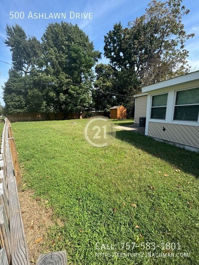 Building Photo - 500 Ashlawn Dr