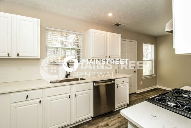 Building Photo - 3 Bedroom Pet-Friendly Home in AUSTELL, GA with Main Street Renewal