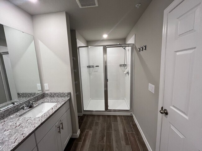 Building Photo - 2443 Sweet Viburnum Wy