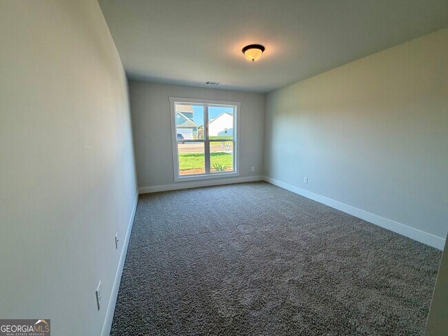 Building Photo - 232 Lake Meadows Dr