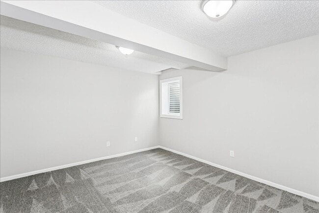 Building Photo - 3 bedroom 2 bath Ranch Home in South Wichita!