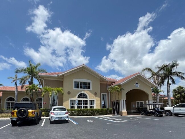 Building Photo - 2 bedroom 2 bathroom Condo In Enclave at C...