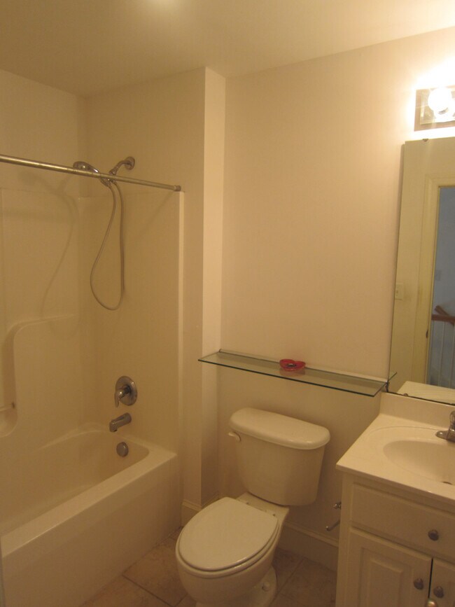 Building Photo - Live Where Others Vacation | 4BR Unique Home in the Gated Community of Fairfield Harbour!