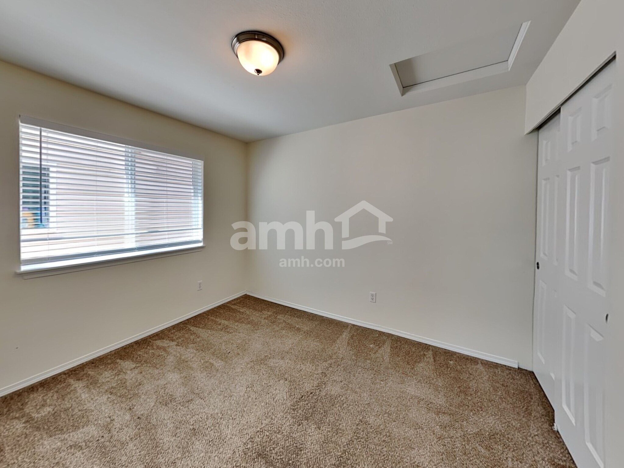 Building Photo - 1639 182nd St E