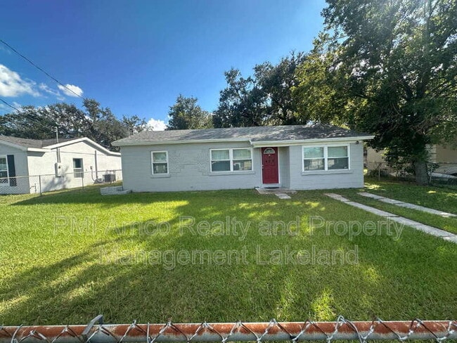Building Photo - 403 Normandy St