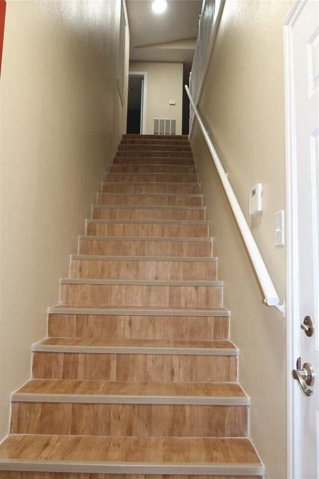 Building Photo - 6804 N Capital of Texas Hwy