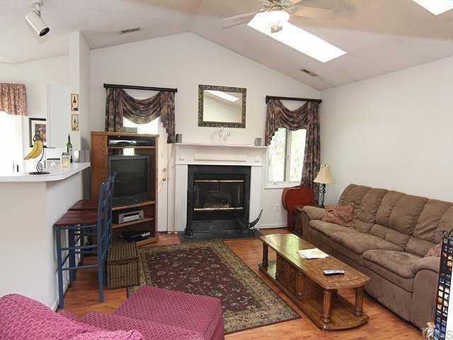 Building Photo - 4210 Pin Oak Dr