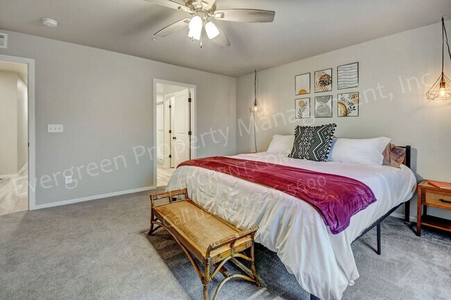 Building Photo - 3 bed, 3 bath in Fort Collins