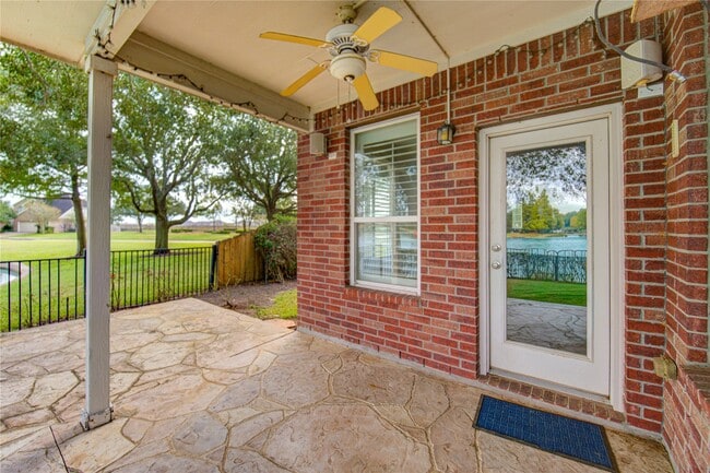 Building Photo - 5802 Horseshoe Falls