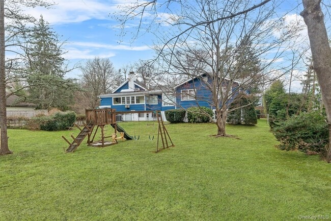 Building Photo - 205 Soundview Ave