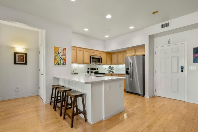 Building Photo - 21 N 2nd St