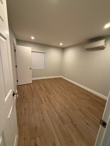 Building Photo - 18012 Bullock St